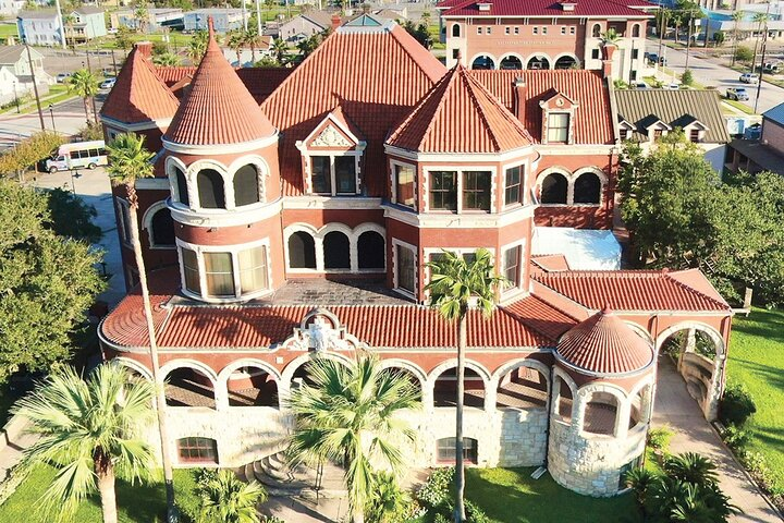 Tour Galveston's 1895 Moody Mansion - Photo 1 of 6